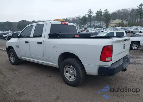 2017 Ram 1500 Tradesman 4X4 6'4 Box z USA, uszkodzony, nr VIN 1C6RR7FGXHS738261